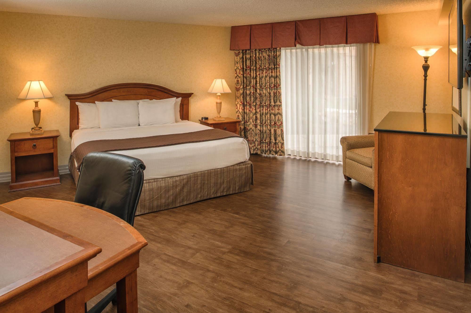 Red Lion Hotel Реддинг Экстерьер фото