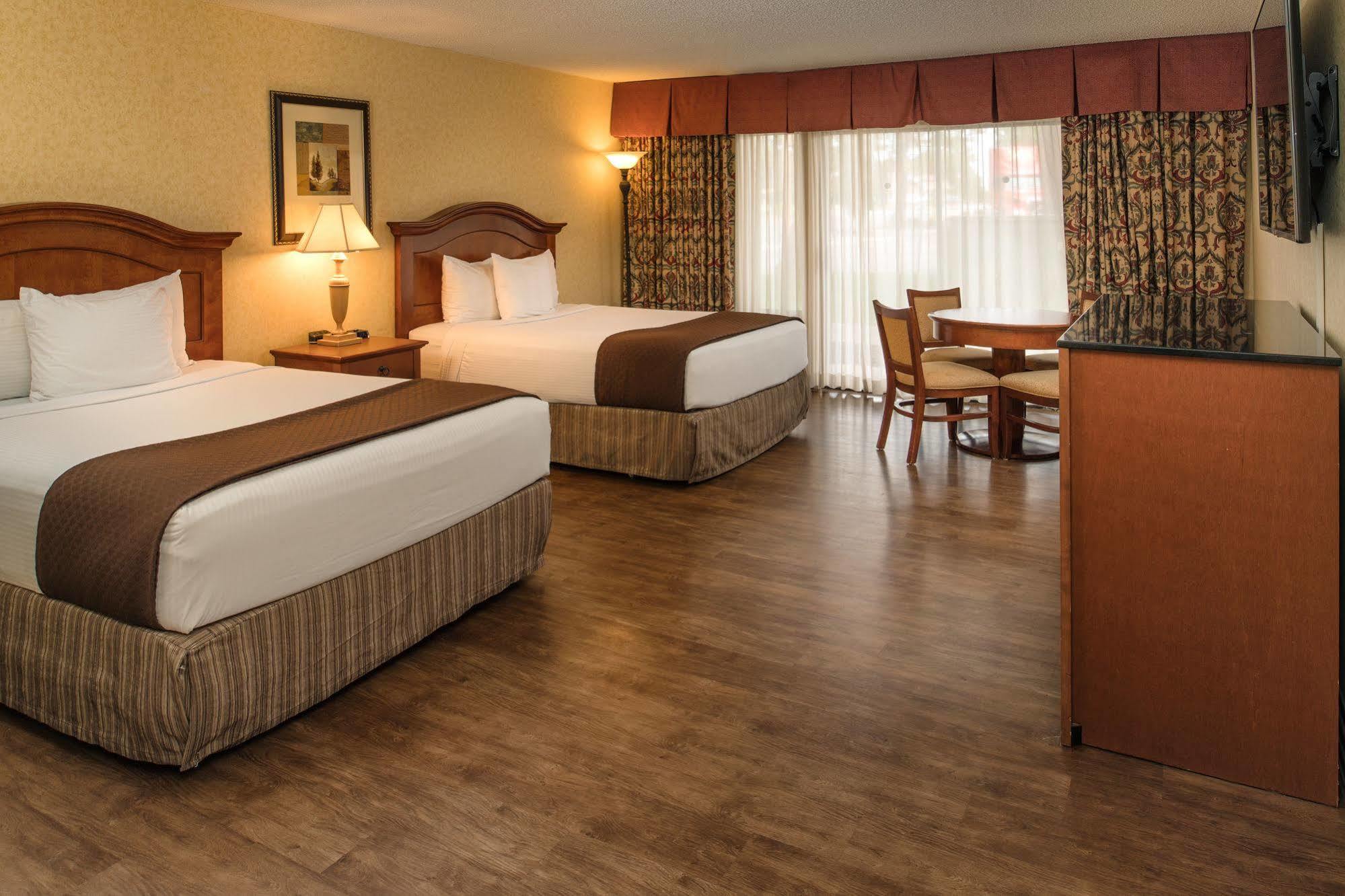 Red Lion Hotel Реддинг Экстерьер фото