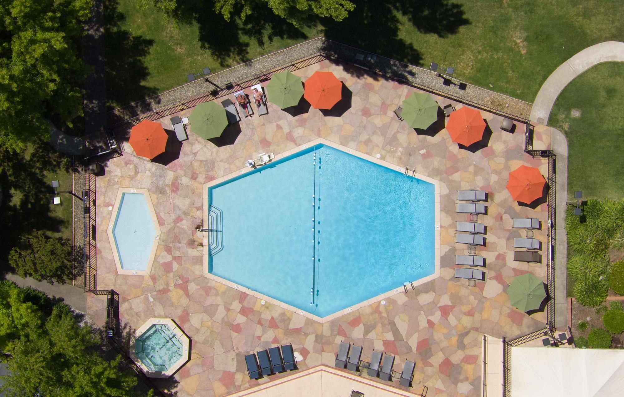 Red Lion Hotel Реддинг Экстерьер фото